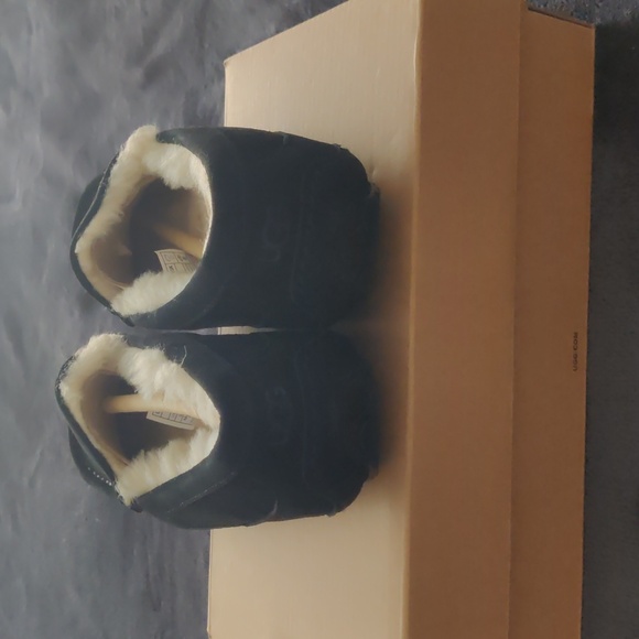 UGG ASCOT SLIPPERS - Picture 3 of 5